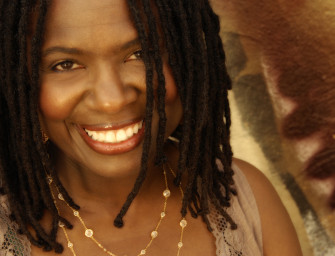 Ruthie Foster performs ?Aim For The Heart?