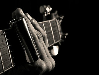 This Weekend: Slide Guitar Summit with Arlen Roth!