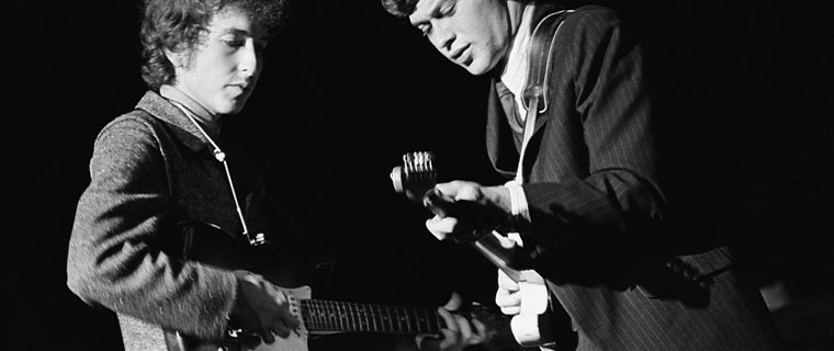 http://thebluesmobile.com/wp-content/uploads/2015/08/dylanelectric.jpg
