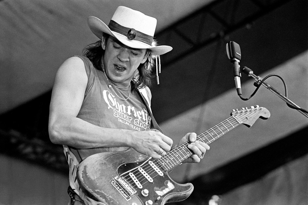 http://thebluesmobile.com/wp-content/uploads/2015/09/stevie-ray-vaughan-for-radio-bdc-1050x700.jpg