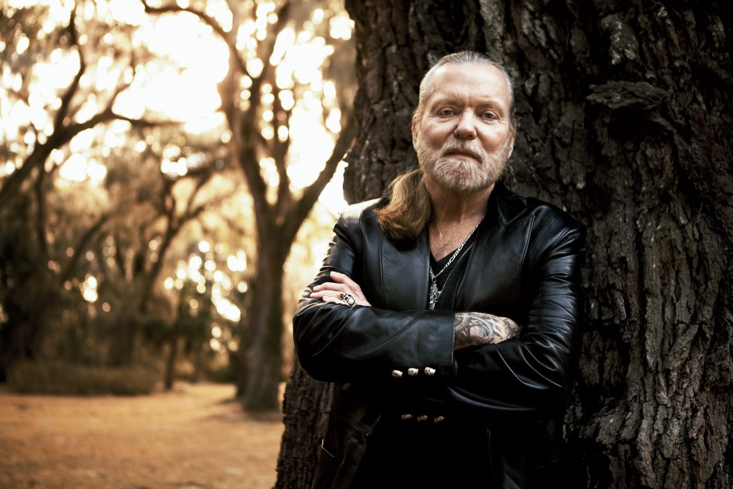 http://thebluesmobile.com/wp-content/uploads/2017/05/GG0211_GreggAllman_03-1050x700.jpg